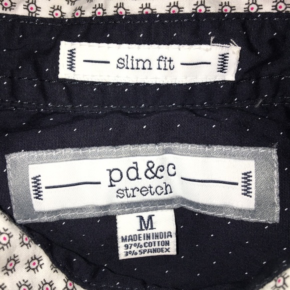 Button down shirt with patterns - Picture 3 of 3